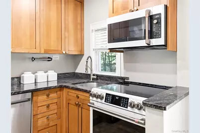 19 Radcliff Avenue, Port Washington, NY 11050 - Photo 9