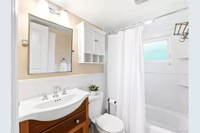 19 Radcliff Avenue, Port Washington, NY 11050 - Photo 15