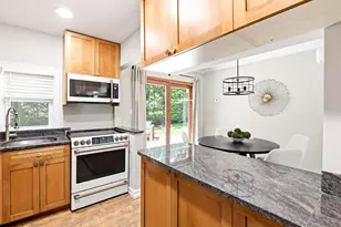 19 Radcliff Ave, Port Washington, NY 11050 - Photo 7