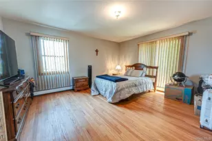 164 W Islip Rd, West Islip, NY 11795 - Photo 21