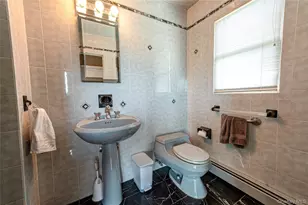 164 W Islip Rd, West Islip, NY 11795 - Photo 13