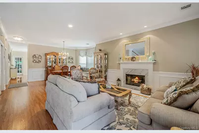 116 Golden Spruce Drive, Calverton, NY 11933 - Photo 7