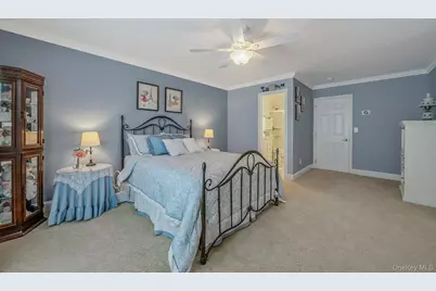 116 Golden Spruce Drive, Calverton, NY 11933 - Photo 25