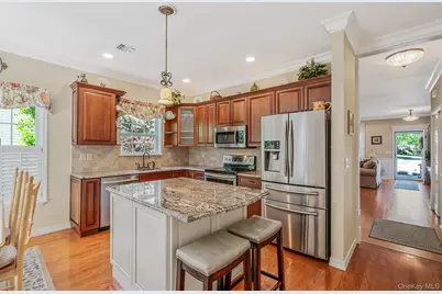 116 Golden Spruce Drive, Calverton, NY 11933 - Photo 11