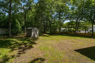 25 Camelot Dr, Centereach, NY 11720 - Photo 33