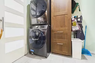 24-33 96th St, East Elmhurst, NY 11369 - Photo 9