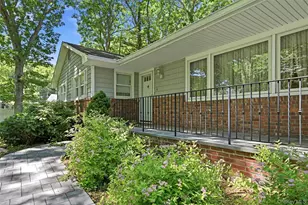 34 Bolan Dr, Huntington Station, NY 11746 - Photo 5
