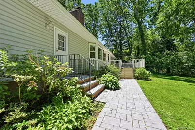 34 Bolan Drive, Huntington Station, NY 11746 - Photo 37
