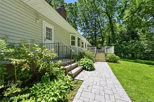 34 Bolan Dr, Huntington Station, NY 11746 - Photo 37