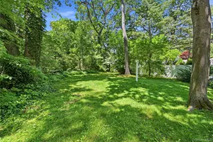 34 Bolan Dr, Huntington Station, NY 11746 - Photo 39