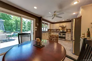 3 Hunter Ct, Dix Hills, NY 11746 - Photo 7