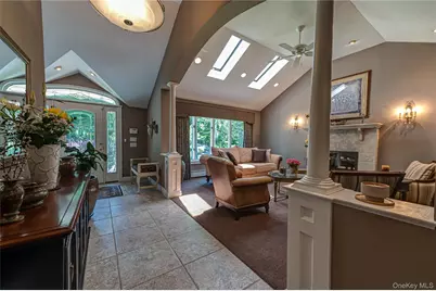 3 Hunter Court, Dix Hills, NY 11746 - Photo 5