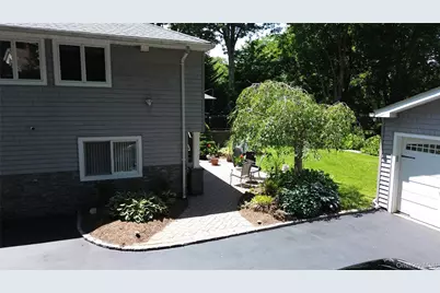 3 Hunter Court, Dix Hills, NY 11746 - Photo 37