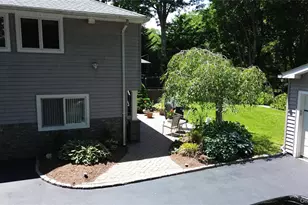 3 Hunter Ct, Dix Hills, NY 11746 - Photo 37