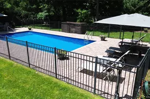 3 Hunter Ct, Dix Hills, NY 11746 - Photo 31