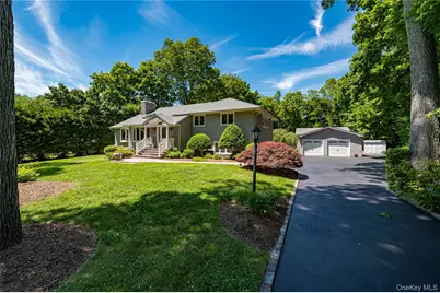3 Hunter Court, Dix Hills, NY 11746 - Photo 3