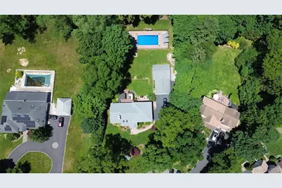 3 Hunter Court, Dix Hills, NY 11746 - Photo 43