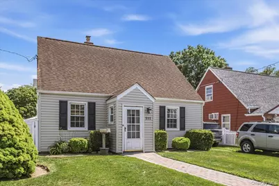 111 Birch Lane, Valley Stream, NY 11581 - Photo 19