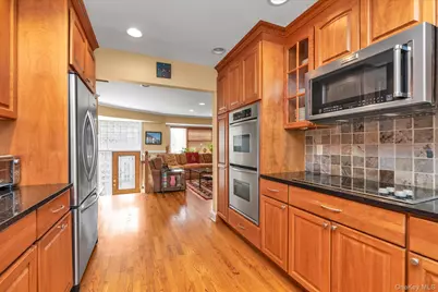 3375 Fairway Road, Oceanside, NY 11572 - Photo 9