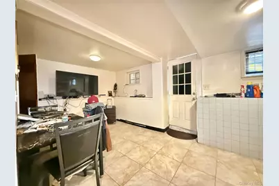 5718 79th Avenue, Glendale, NY 11385 - Photo 9