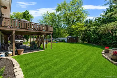20 Rochelle Court, Amityville, NY 11701 - Photo 33
