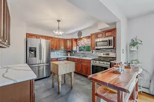 20 Rochelle Ct, Amityville, NY 11701 - Photo 23