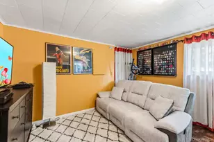 282 W 22nd St, Deer Park, NY 11729 - Photo 21