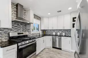 282 W 22nd St, Deer Park, NY 11729 - Photo 13