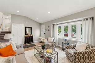 282 W 22nd St, Deer Park, NY 11729 - Photo 5