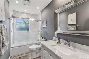 282 W 22nd St, Deer Park, NY 11729 - Photo 19