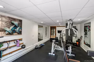 27 Hennessy Dr Dr, Huntington, NY 11743 - Photo 25