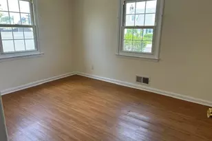 32 Gables Dr, Hicksville, NY 11801 - Photo 9