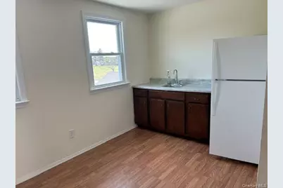 32 Gables Drive, Hicksville, NY 11801 - Photo 17