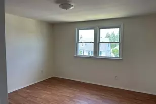 32 Gables Dr, Hicksville, NY 11801 - Photo 19