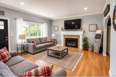 257 4th Street, Saint James, NY 11780 - Photo 5
