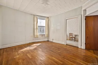 64-09 39 Avenue #43, Woodside, NY 11377 - Photo 3