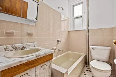 64-09 39 Avenue #43, Woodside, NY 11377 - Photo 9