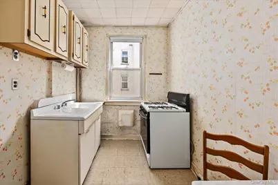 64-09 39 Avenue #43, Woodside, NY 11377 - Photo 5