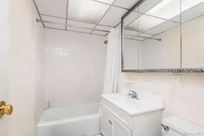 1155 Warburton Avenue #2S, Yonkers, NY 10701 - Photo 7
