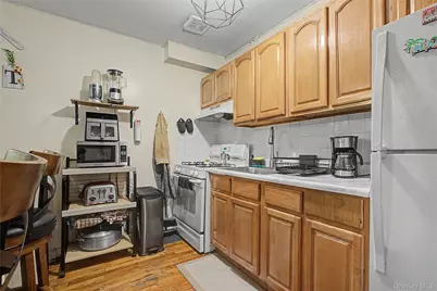 2722 Wallace Avenue, Bronx, NY 10467 - Photo 7