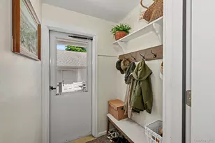 80 Leonard St, Stamford, CT 06905 - Photo 29