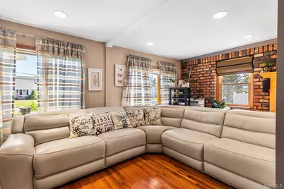 113 Duffy Place, West Islip, NY 11795 - Photo 7