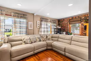 113 Duffy Pl, West Islip, NY 11795 - Photo 7