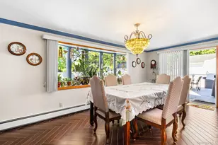 113 Duffy Pl, West Islip, NY 11795 - Photo 11