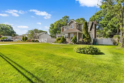 113 Duffy Place, West Islip, NY 11795 - Photo 3