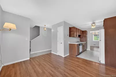 10 Squires Gate #I, Poughkeepsie, NY 12603 - Photo 7