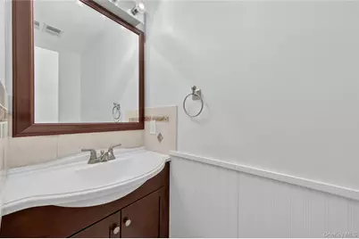10 Squires Gate #I, Poughkeepsie, NY 12603 - Photo 17