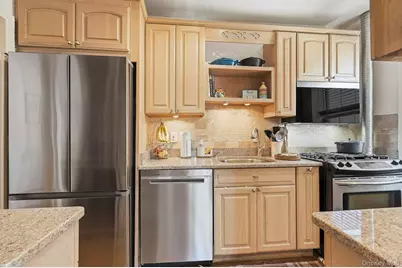 1815 Palmer Avenue #2O, Larchmont, NY 10538 - Photo 9