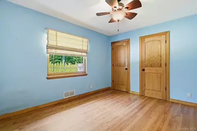 42 Cliff Road, Port Jefferson, NY 11777 - Photo 15