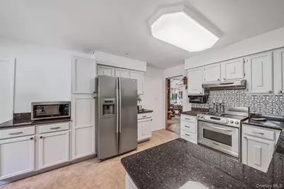 96 Fulton Boulevard, Commack, NY 11725 - Photo 21